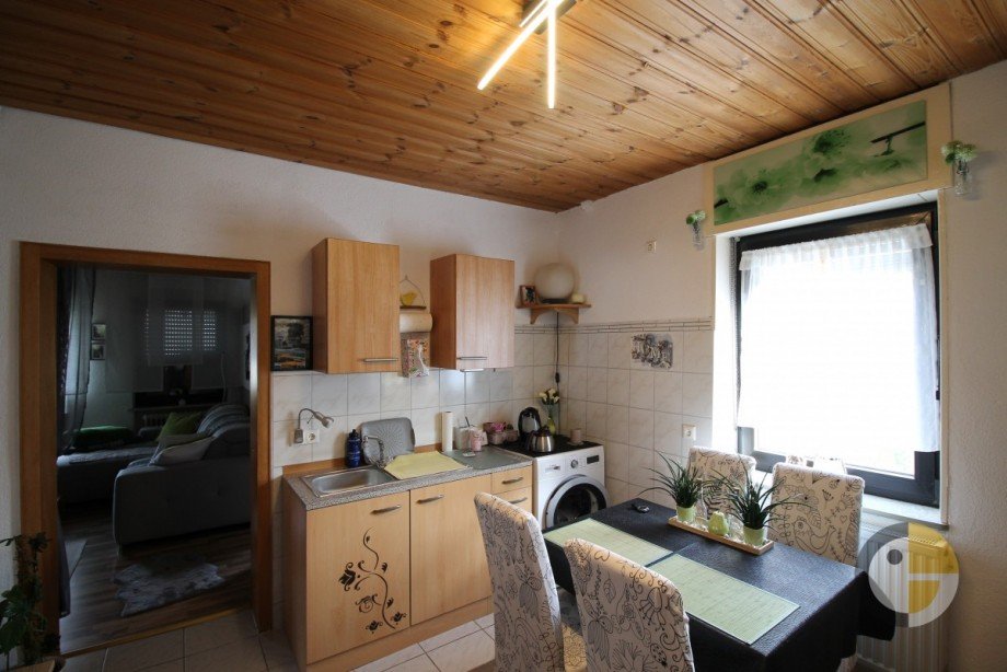 K�che OG links Mehrfamilienhaus Friedrichsthal