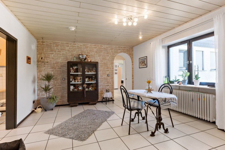 EG Esszimmer Zweifamilienhaus Merchweiler