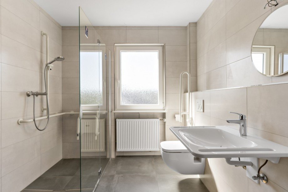1OG Bad Zweifamilienhaus Merchweiler